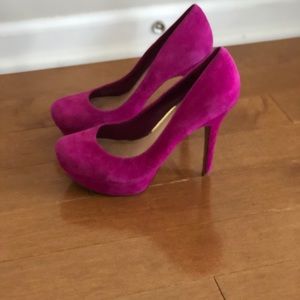 Jessica Simpson pink pumps